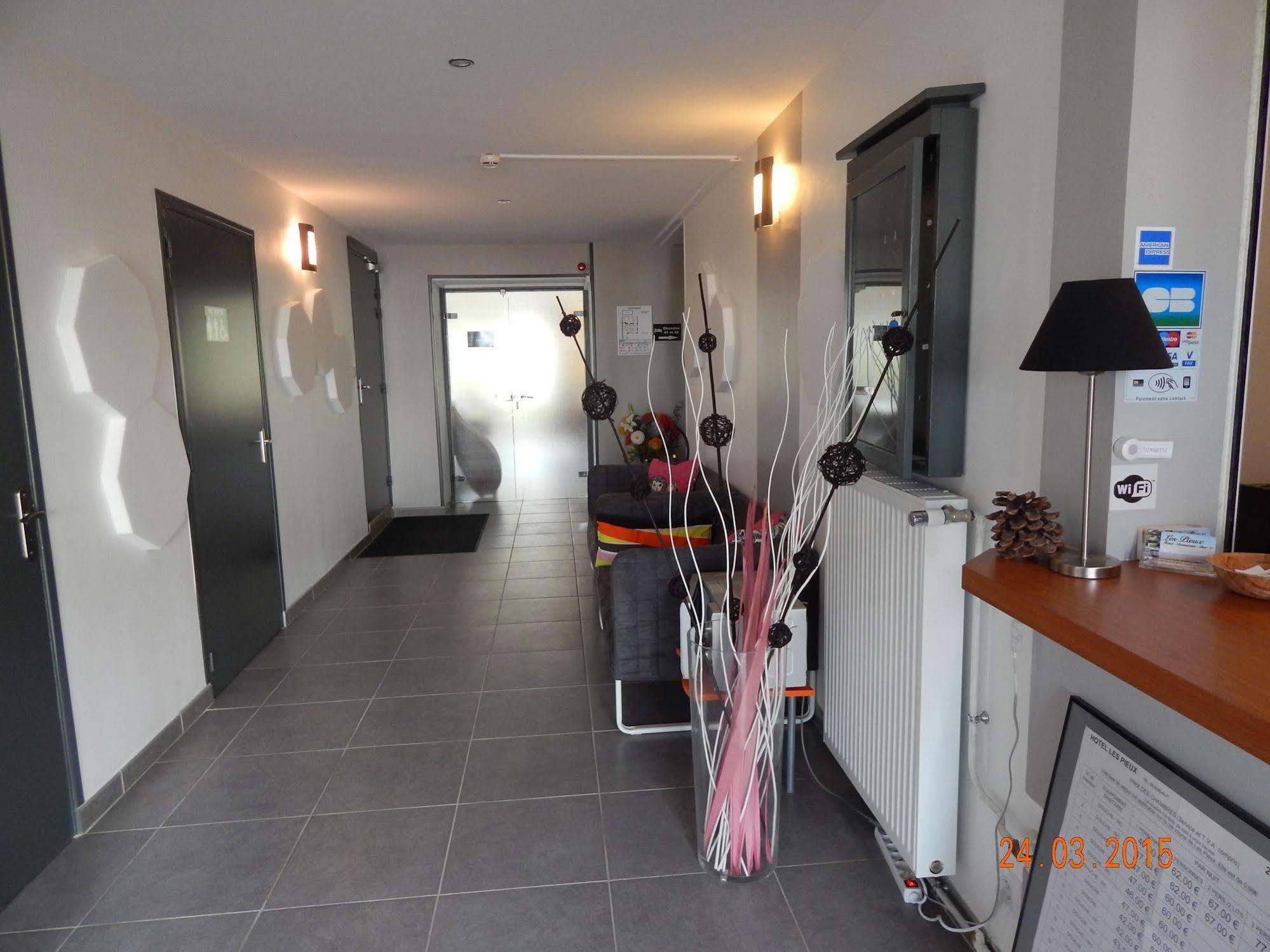 Hotel Les Pieux En Cotentin Buitenkant foto